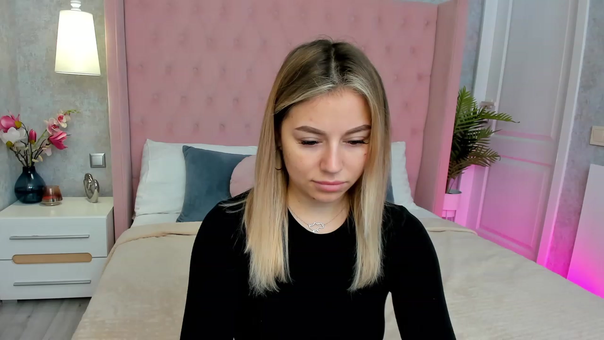 Gallery image thumbnail from SofiBloom's myfreecams stream on, 03/07/2023, 09:58 image 20 of 20