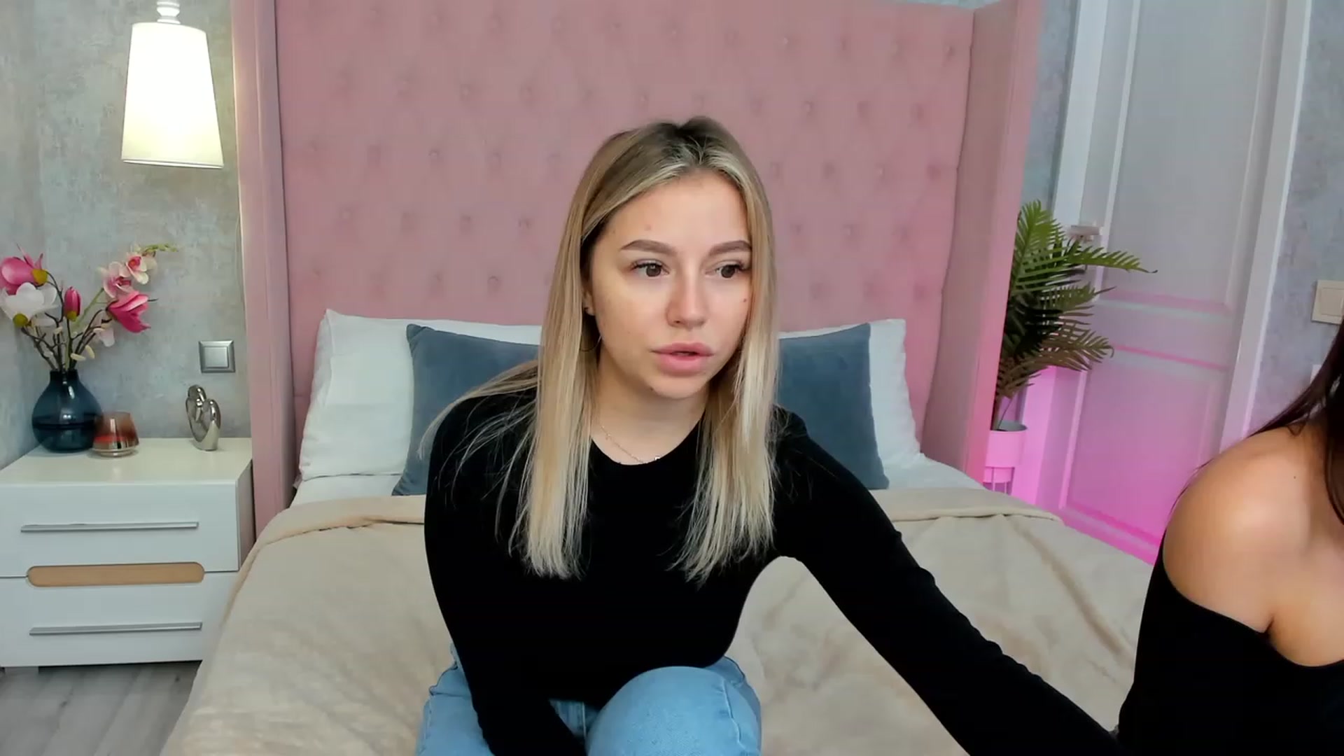 Gallery image thumbnail from SofiBloom's myfreecams stream on, 03/07/2023, 11:47 image 1 of 20