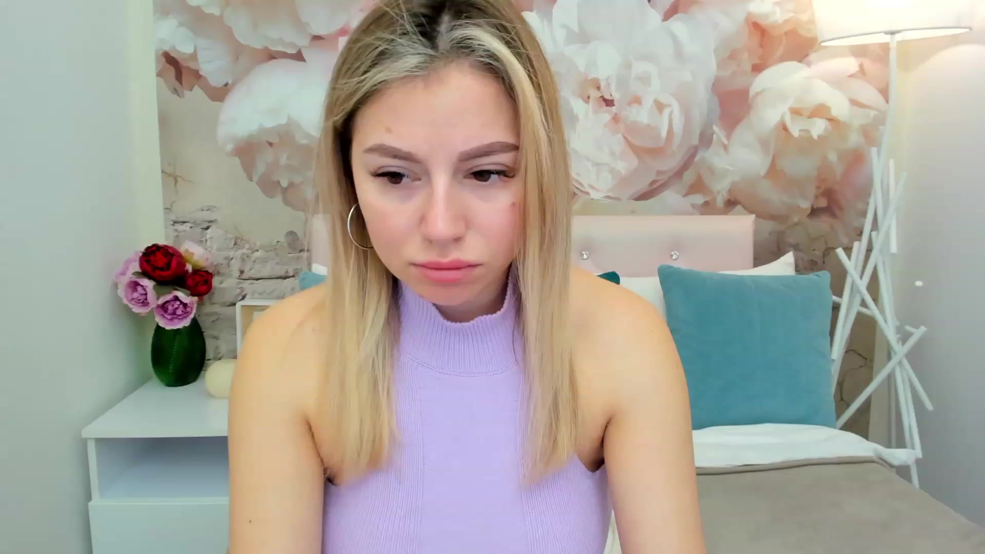 Gallery image thumbnail from SofiBloom's myfreecams stream on, 03/10/2023, 08:41 image 13 of 20