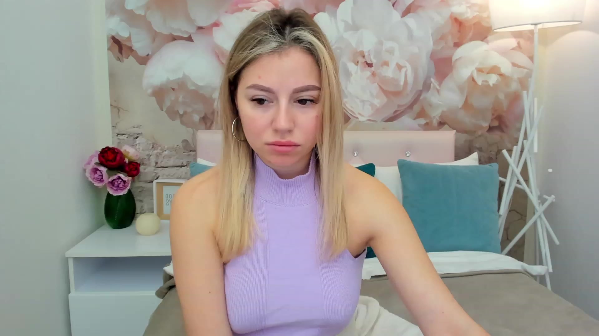 Gallery image thumbnail from SofiBloom's myfreecams stream on, 03/10/2023, 08:41 image 9 of 20