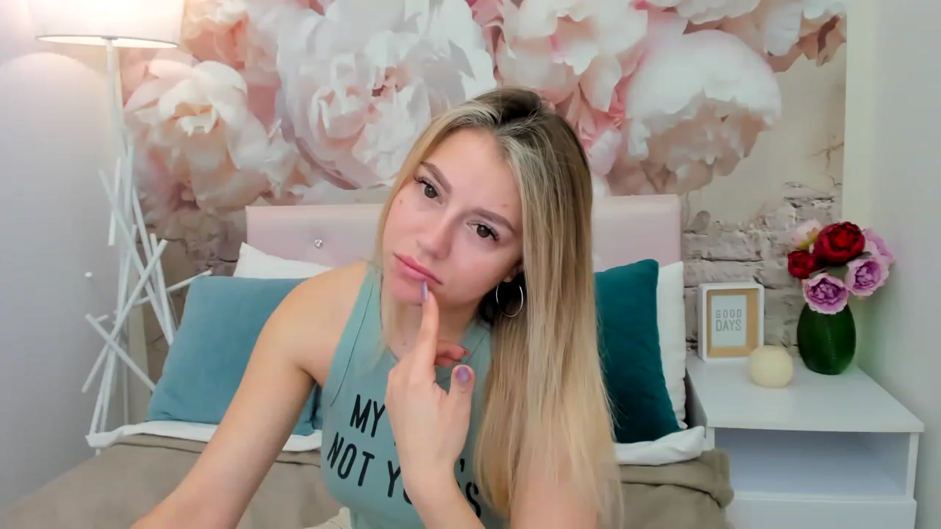 Gallery image thumbnail from SofiBloom's myfreecams stream on, 03/10/2023, 12:10 image 9 of 20