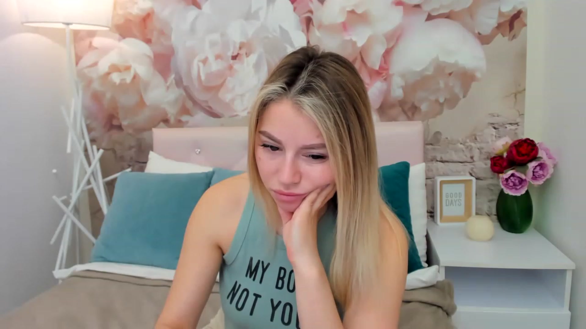Gallery image thumbnail from SofiBloom's myfreecams stream on, 03/10/2023, 12:10 image 20 of 20