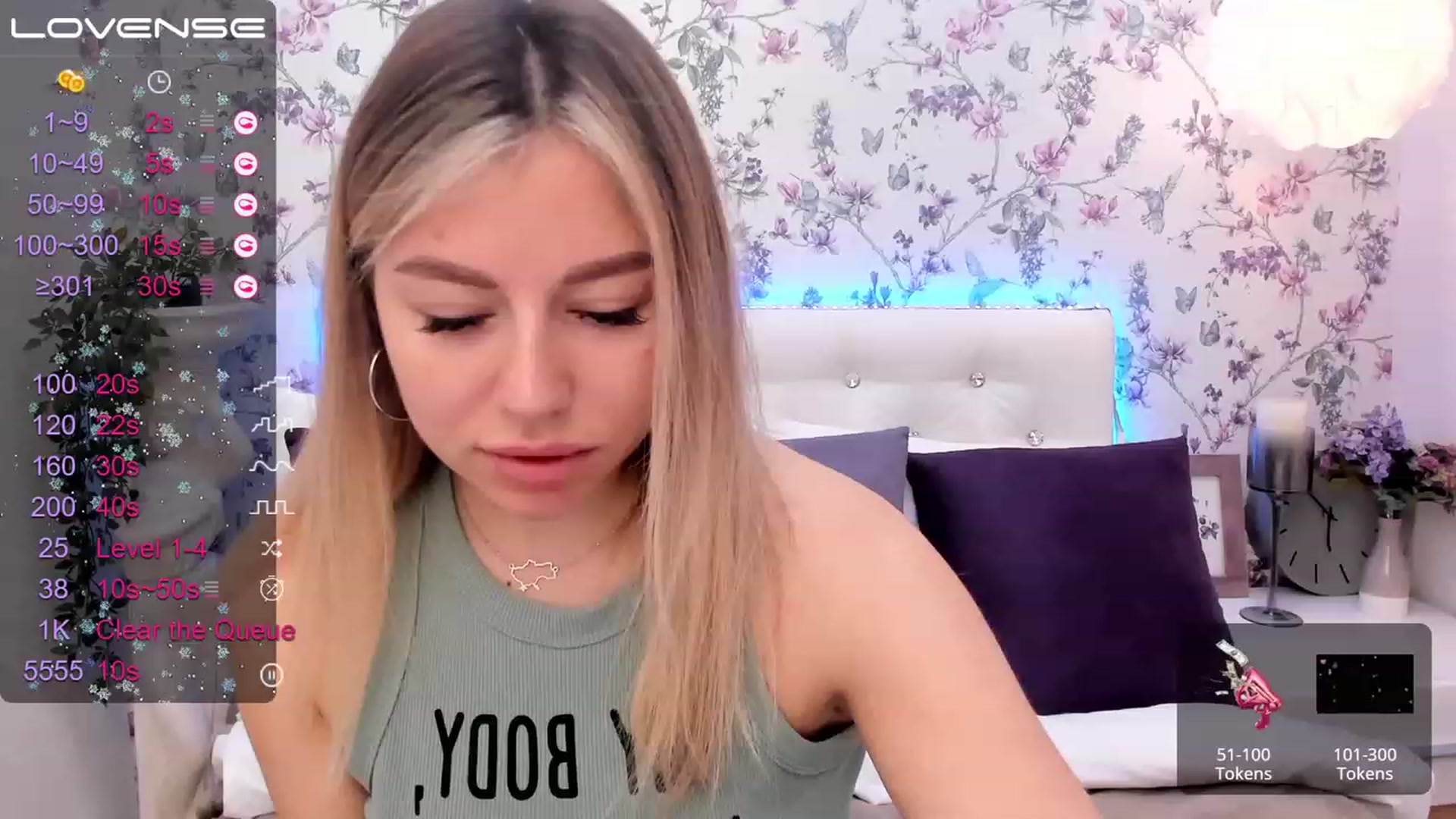 Gallery image thumbnail from SofiBloom's myfreecams stream on, 03/11/2023, 09:15 image 4 of 20