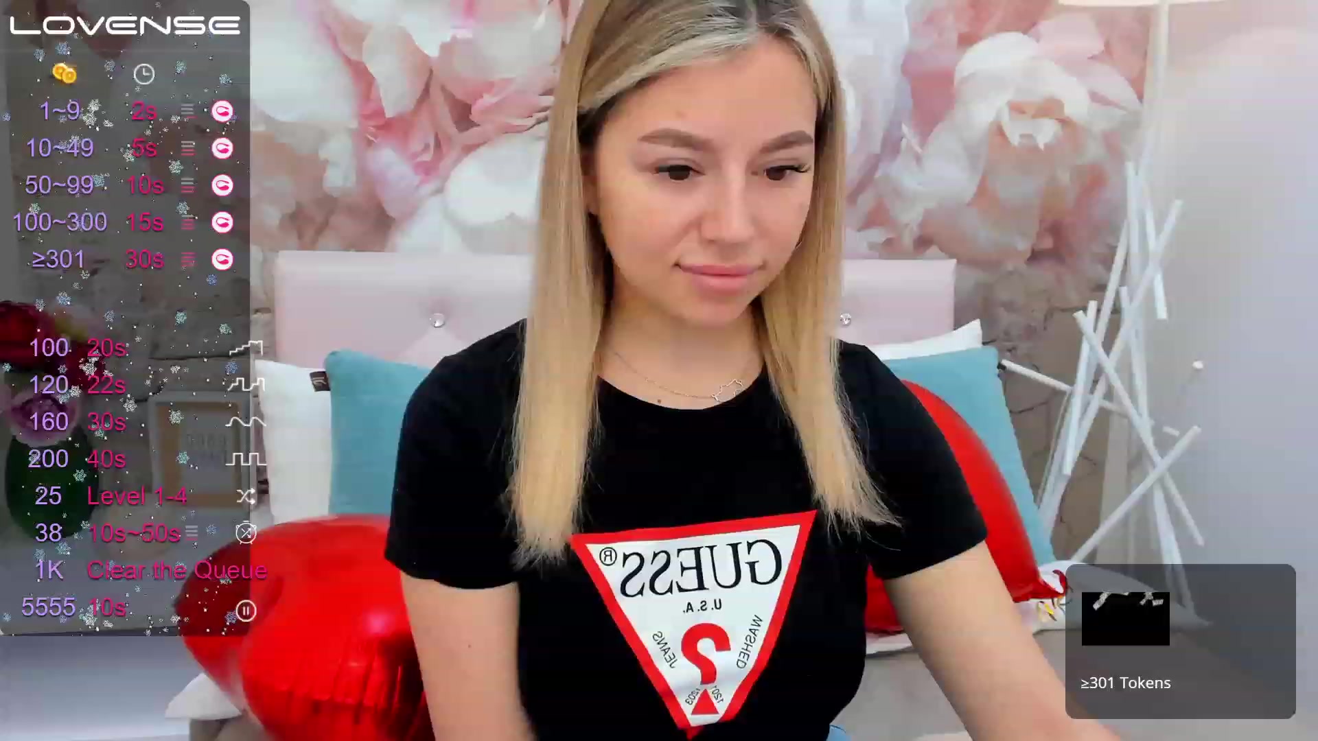 Gallery image thumbnail from SofiBloom's myfreecams stream on, 03/12/2023, 08:11 image 12 of 20