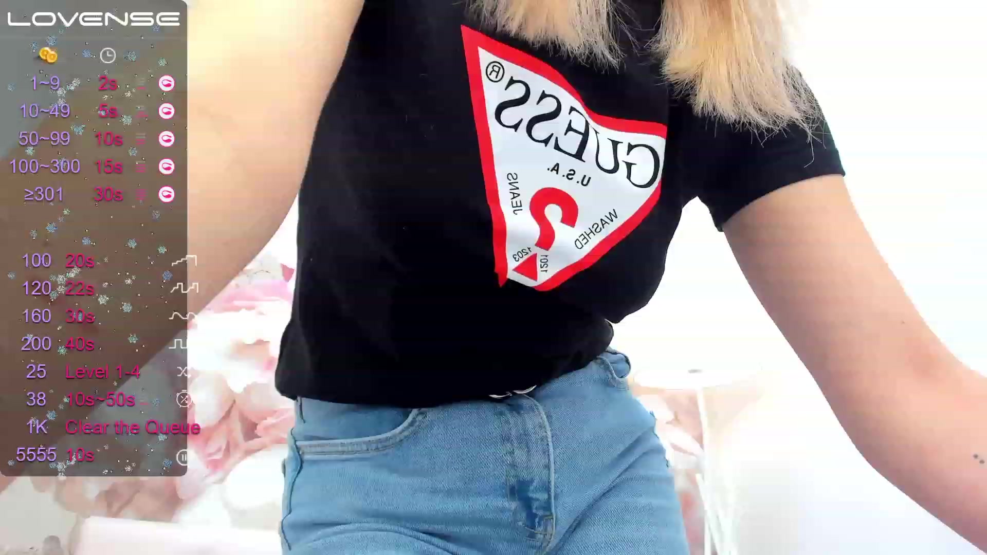 Gallery image thumbnail from SofiBloom's myfreecams stream on, 03/12/2023, 08:11 image 4 of 20