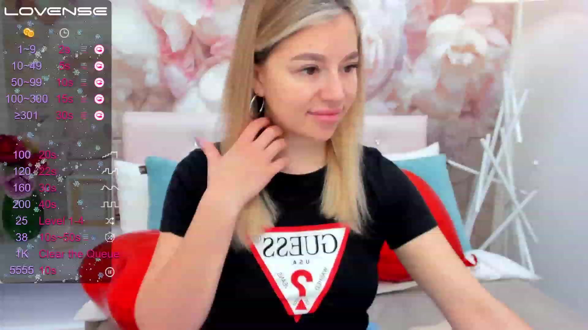 Gallery image thumbnail from SofiBloom's myfreecams stream on, 03/12/2023, 08:11 image 11 of 20