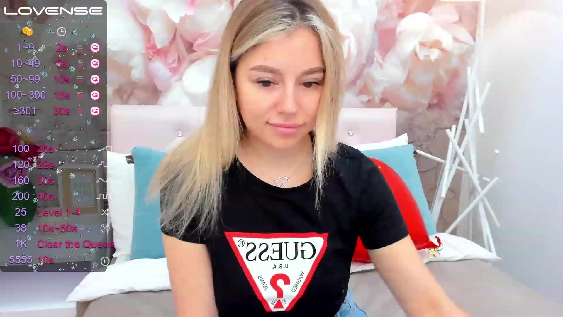 Gallery image thumbnail from SofiBloom's myfreecams stream on, 03/12/2023, 08:34 image 18 of 20