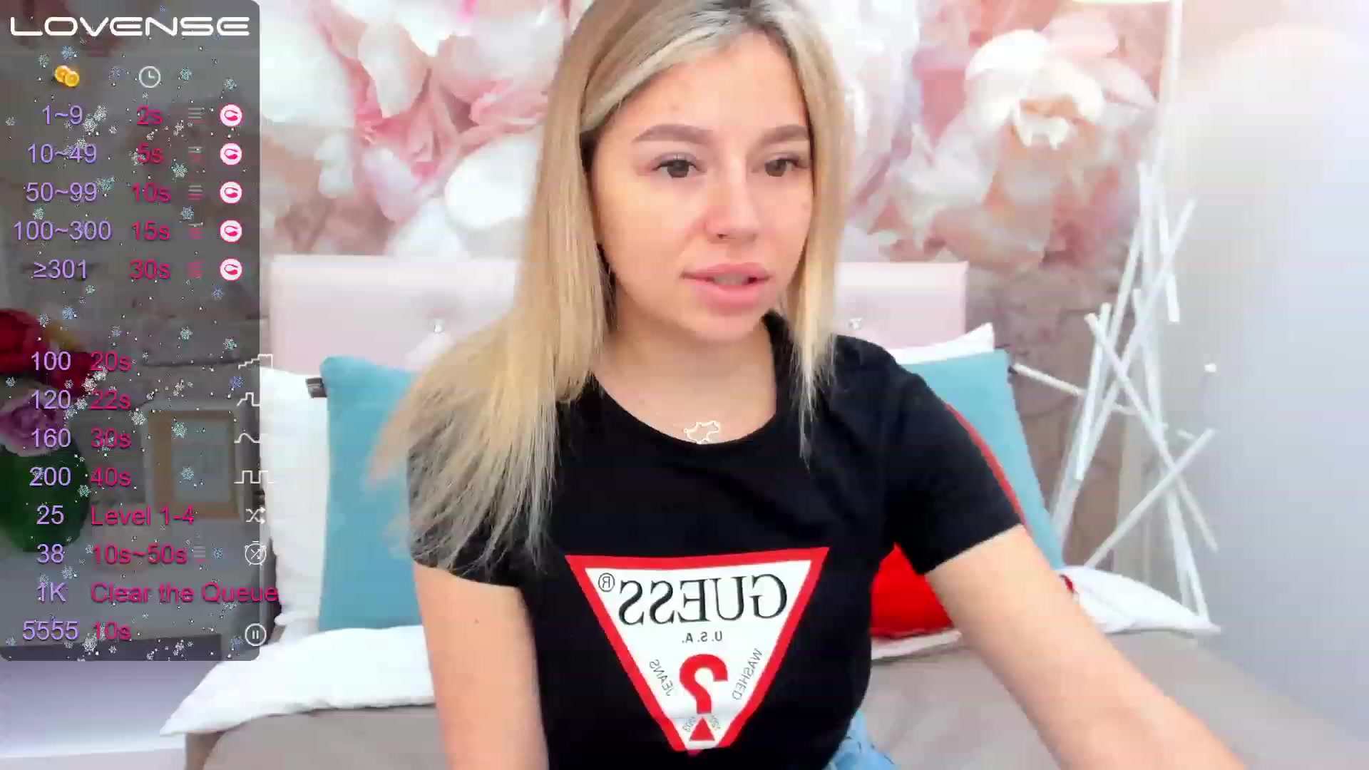 Gallery image thumbnail from SofiBloom's myfreecams stream on, 03/12/2023, 08:34 image 17 of 20