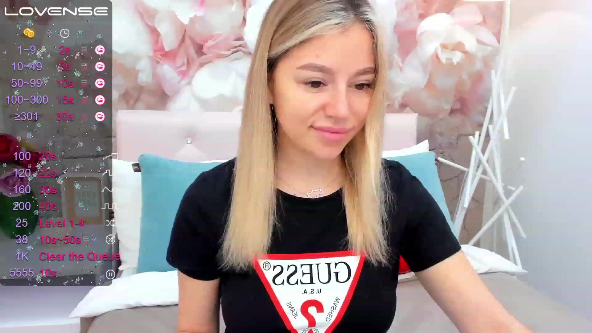 Gallery image thumbnail from SofiBloom's myfreecams stream on, 03/12/2023, 08:34 image 7 of 20