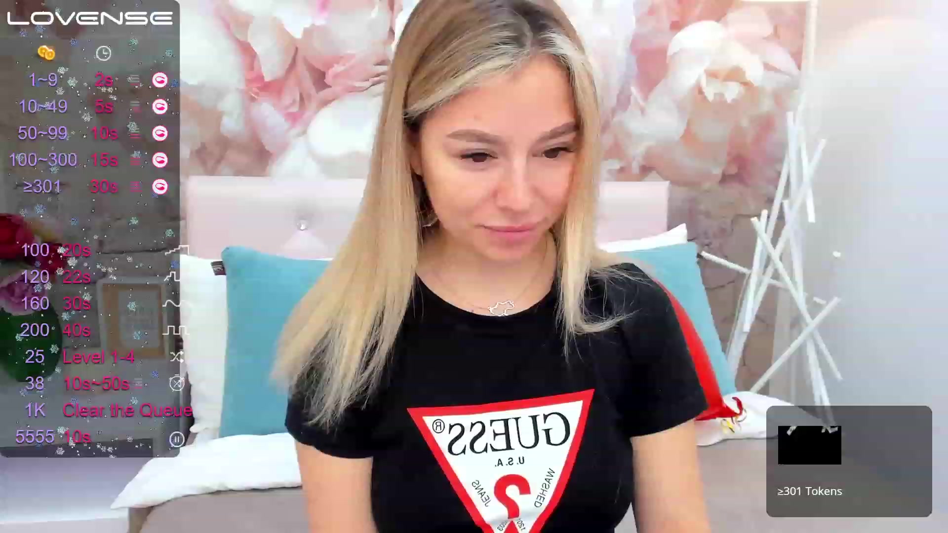 Gallery image thumbnail from SofiBloom's myfreecams stream on, 03/12/2023, 08:34 image 14 of 20