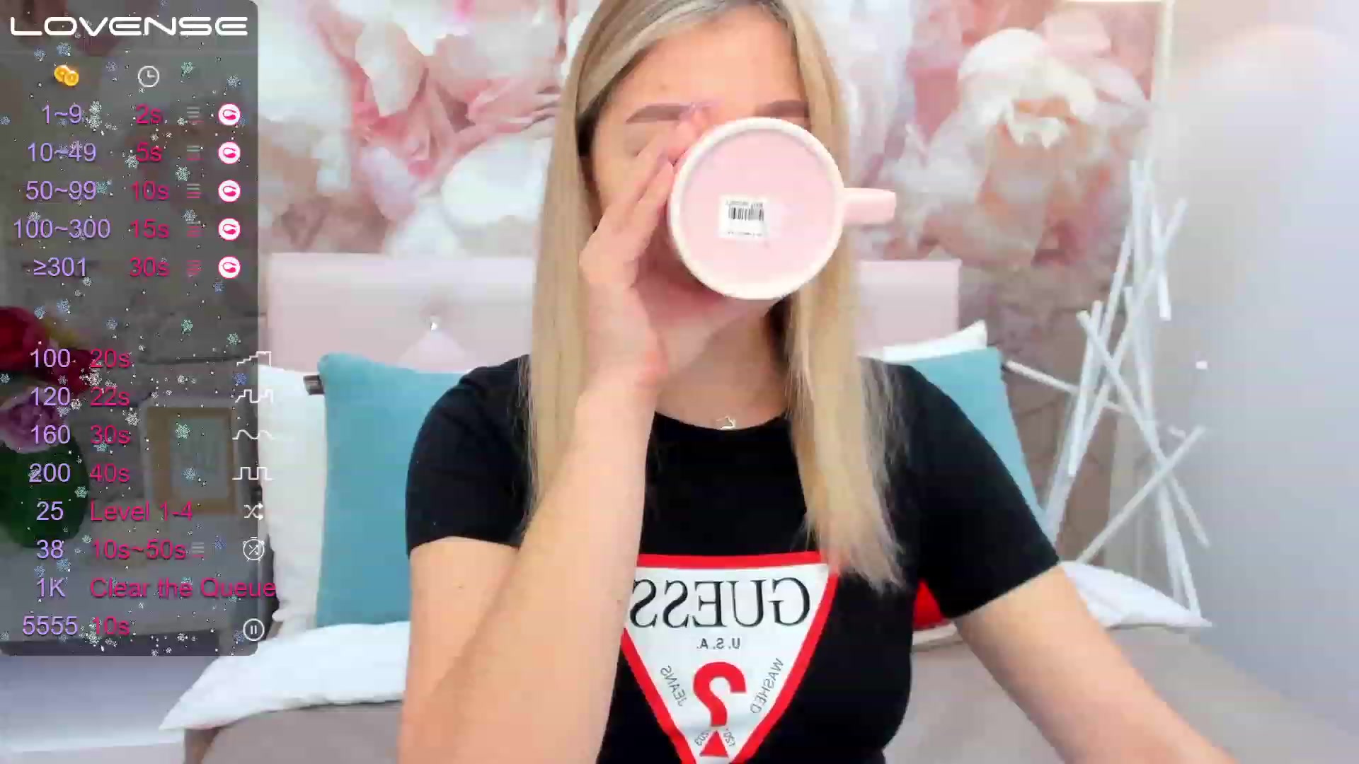 Gallery image thumbnail from SofiBloom's myfreecams stream on, 03/12/2023, 08:34 image 6 of 20