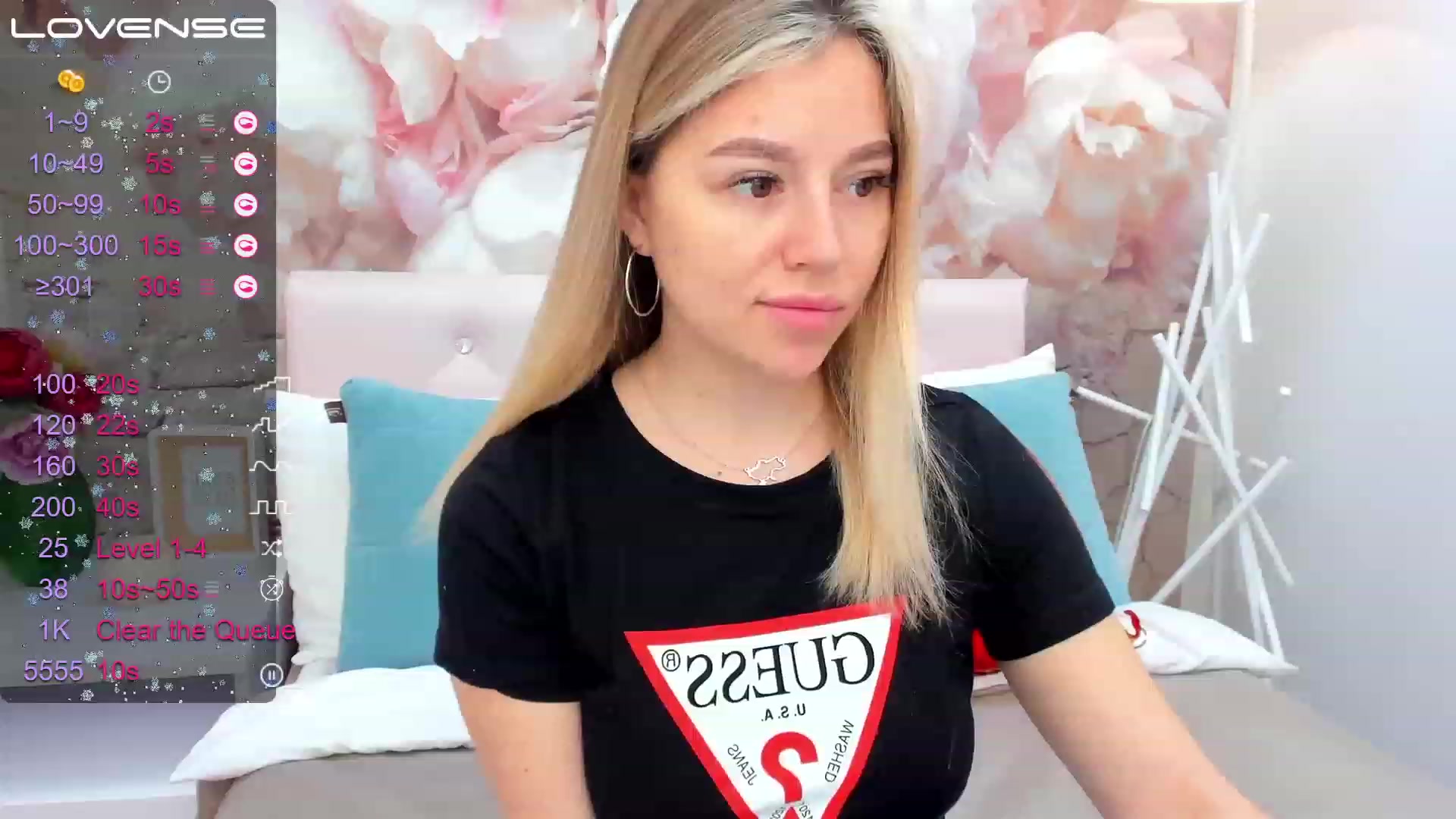 Gallery image thumbnail from SofiBloom's myfreecams stream on, 03/12/2023, 08:34 image 13 of 20