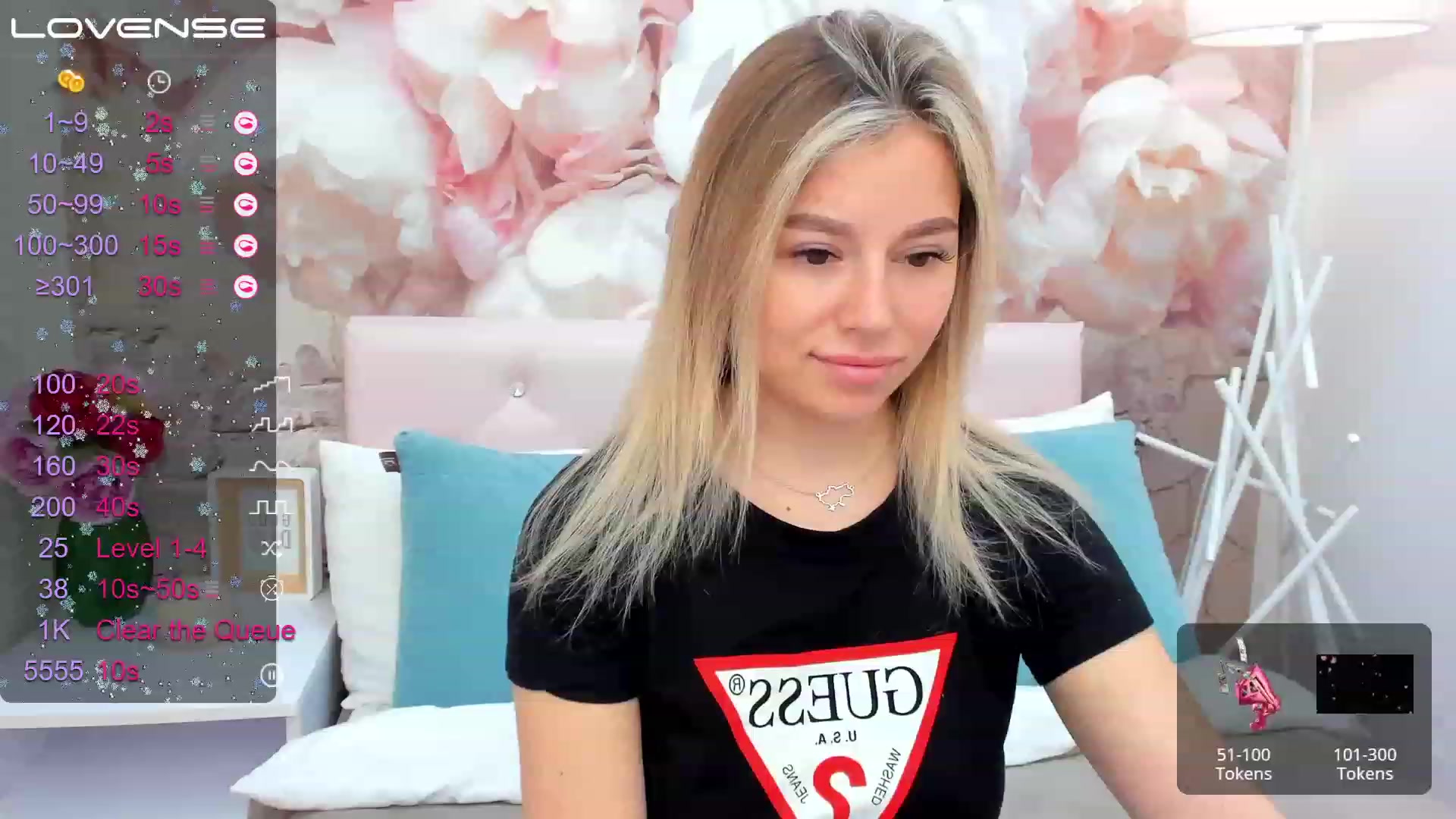 Gallery image thumbnail from SofiBloom's myfreecams stream on, 03/12/2023, 09:45 image 2 of 20