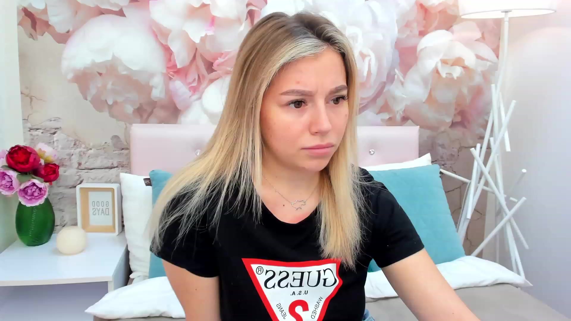 Gallery image thumbnail from SofiBloom's myfreecams stream on, 03/12/2023, 10:30 image 6 of 20