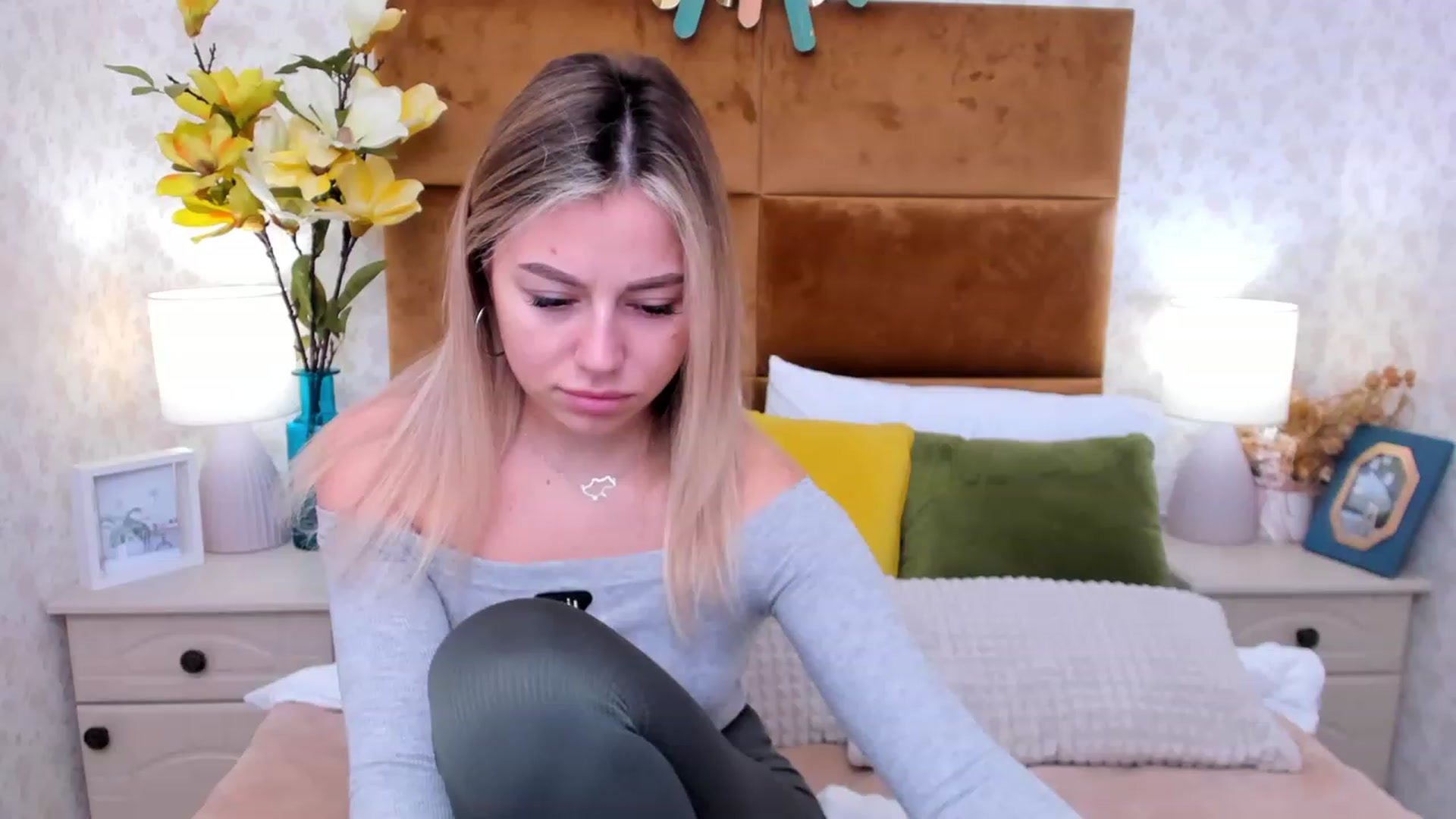 Gallery image thumbnail from SofiBloom's myfreecams stream on, 03/15/2023, 07:49 image 17 of 20