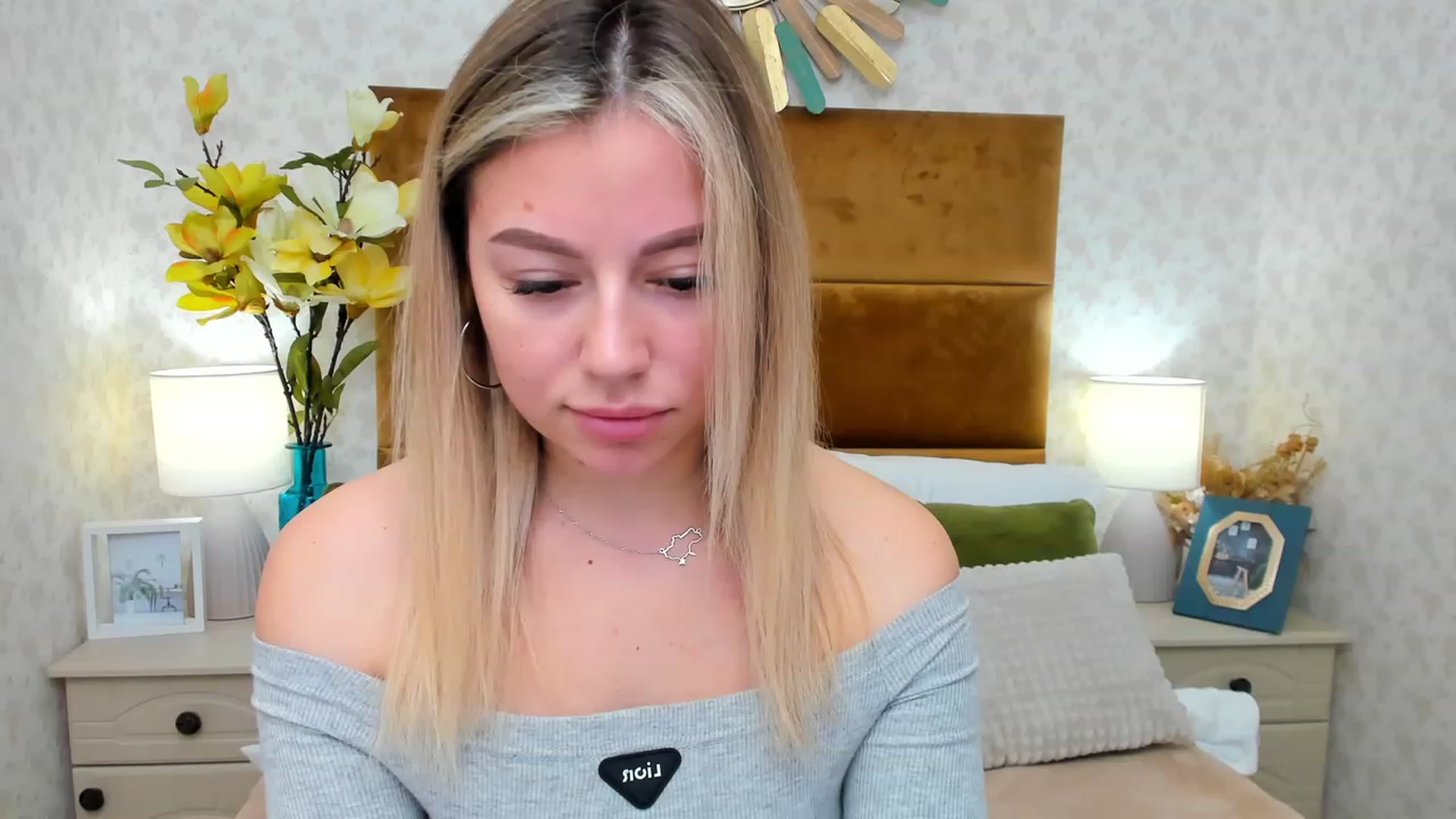 Gallery image thumbnail from SofiBloom's myfreecams stream on, 03/15/2023, 08:38 image 19 of 20