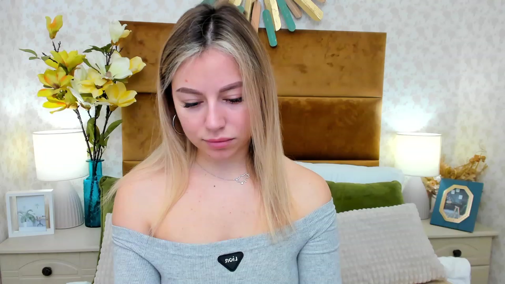 Gallery image thumbnail from SofiBloom's myfreecams stream on, 03/15/2023, 08:38 image 2 of 20