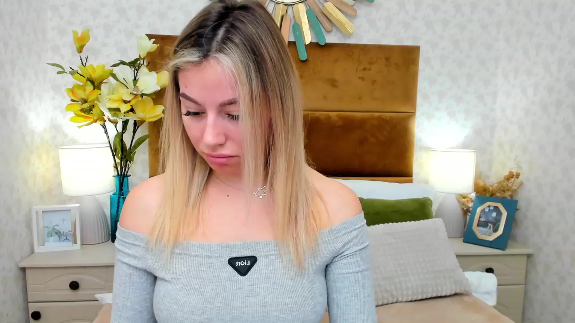 Gallery image thumbnail from SofiBloom's myfreecams stream on, 03/15/2023, 08:38 image 18 of 20