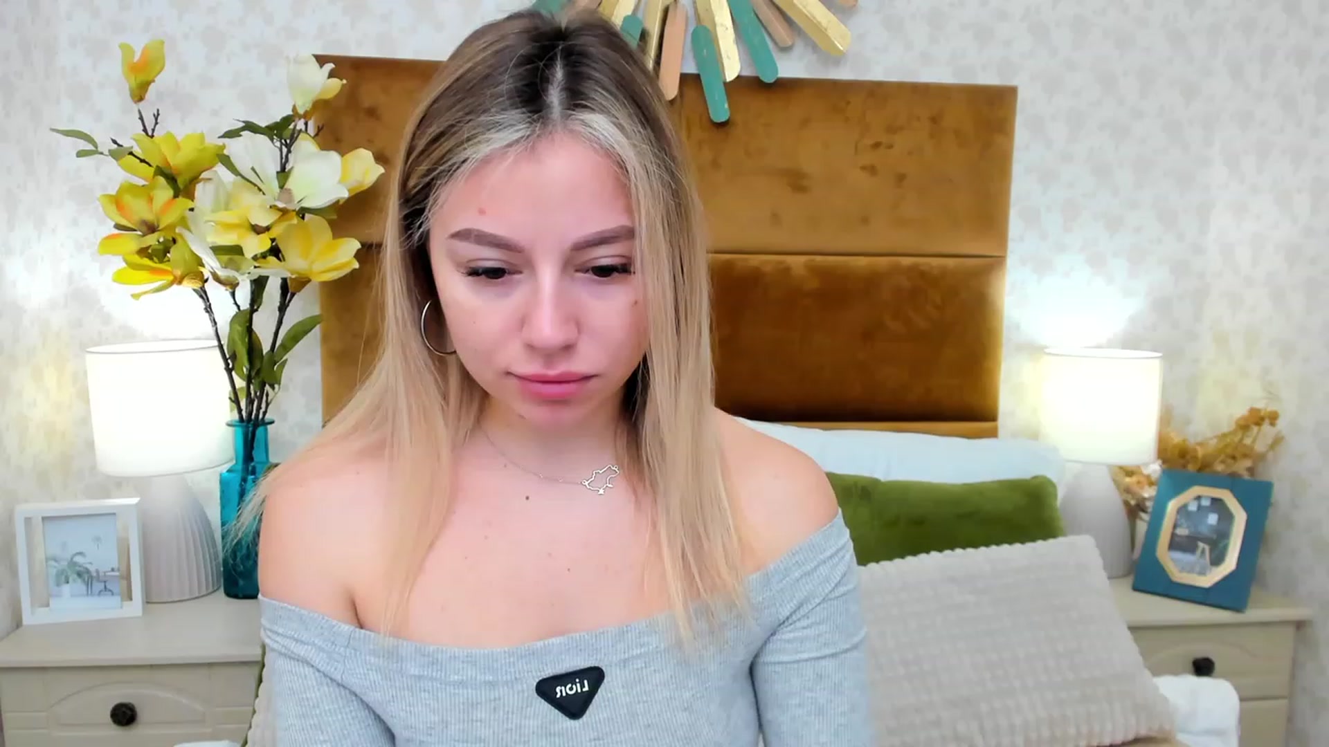 Gallery image thumbnail from SofiBloom's myfreecams stream on, 03/15/2023, 08:38 image 4 of 20