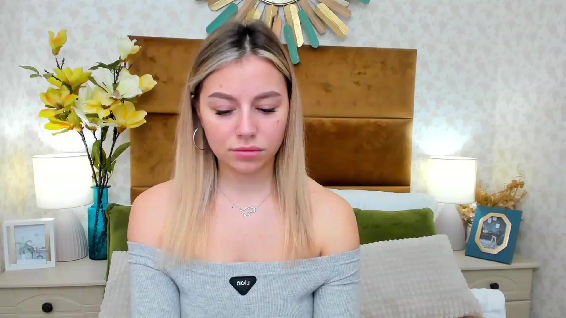 Gallery image thumbnail from SofiBloom's myfreecams stream on, 03/15/2023, 11:13 image 8 of 20