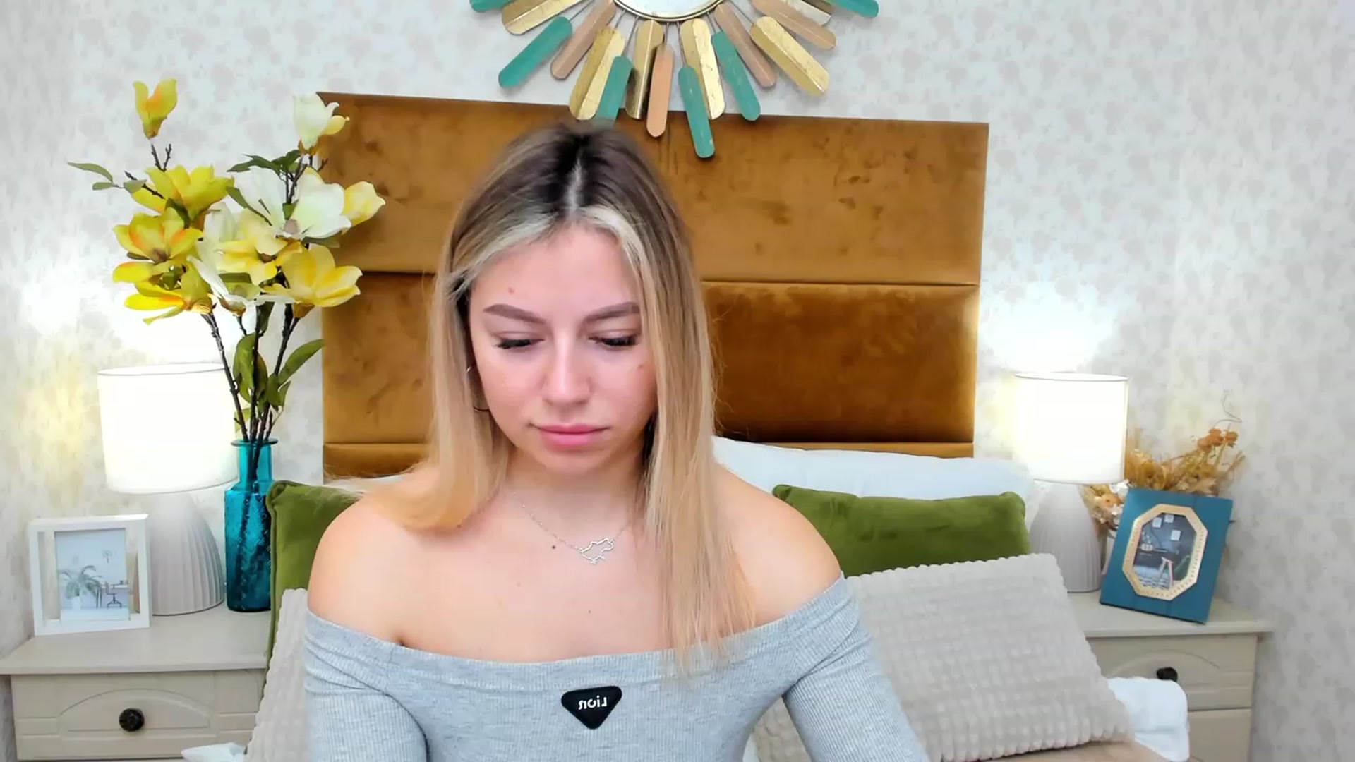 Gallery image thumbnail from SofiBloom's myfreecams stream on, 03/15/2023, 11:13 image 14 of 20