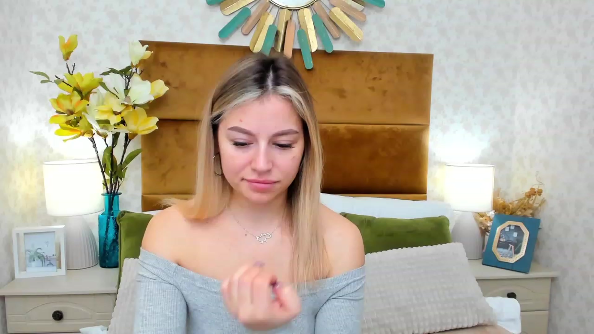 Gallery image thumbnail from SofiBloom's myfreecams stream on, 03/15/2023, 11:13 image 13 of 20