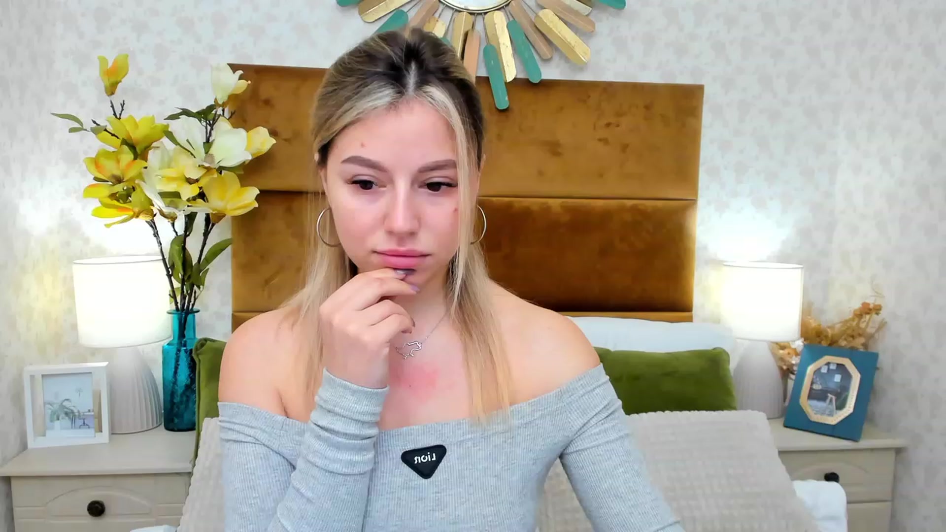 Gallery image thumbnail from SofiBloom's myfreecams stream on, 03/15/2023, 12:47 image 11 of 20
