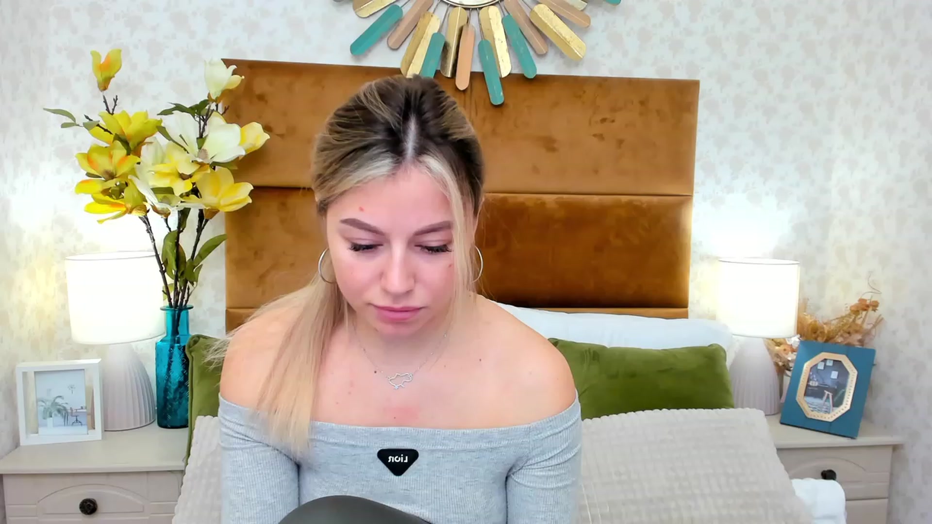 Gallery image thumbnail from SofiBloom's myfreecams stream on, 03/15/2023, 12:47 image 14 of 20