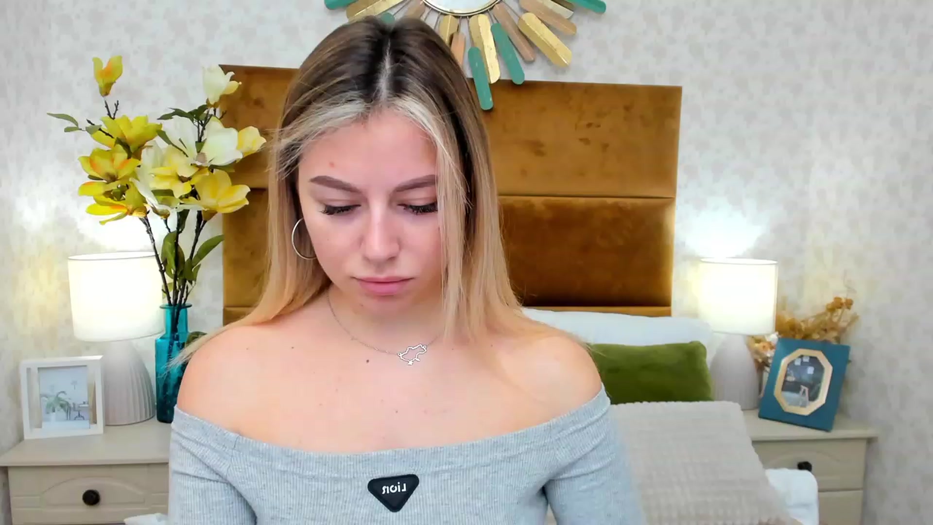 Gallery image thumbnail from SofiBloom's myfreecams stream on, 03/15/2023, 12:47 image 4 of 20