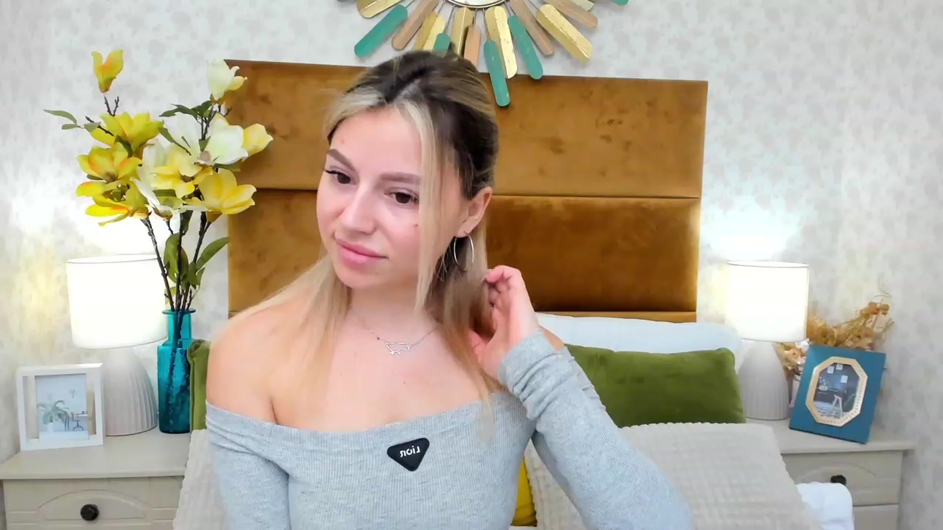Gallery image thumbnail from SofiBloom's myfreecams stream on, 03/15/2023, 12:47 image 19 of 20