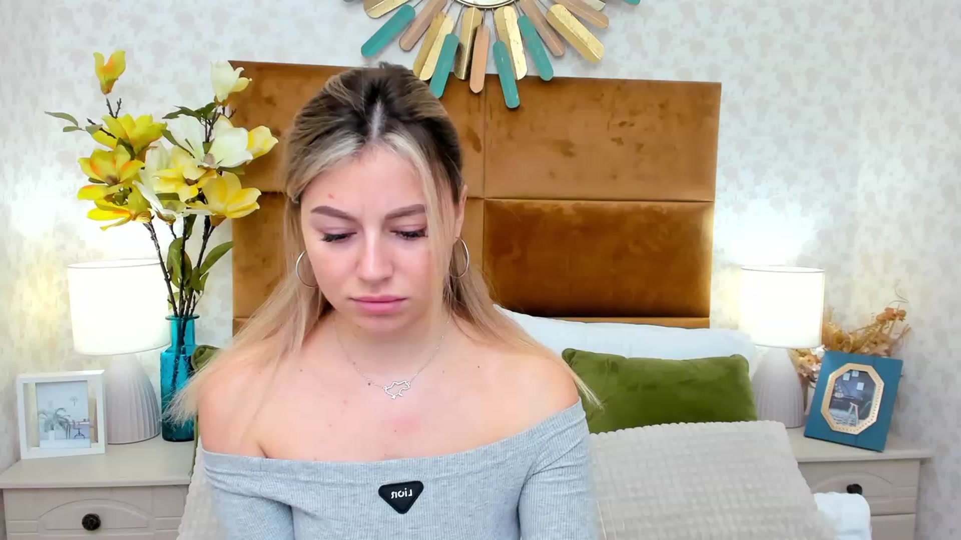 Gallery image thumbnail from SofiBloom's myfreecams stream on, 03/15/2023, 12:47 image 15 of 20