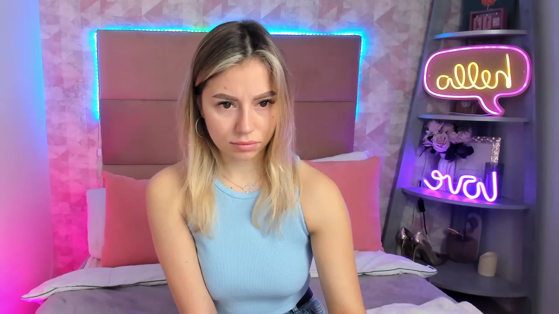 Gallery image thumbnail from SofiBloom's myfreecams stream on, 03/16/2023, 06:41 image 9 of 20
