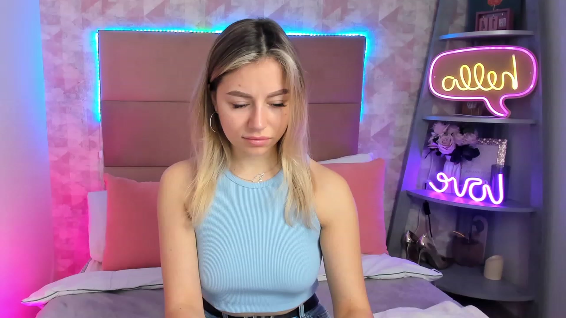 Gallery image thumbnail from SofiBloom's myfreecams stream on, 03/16/2023, 06:41 image 4 of 20