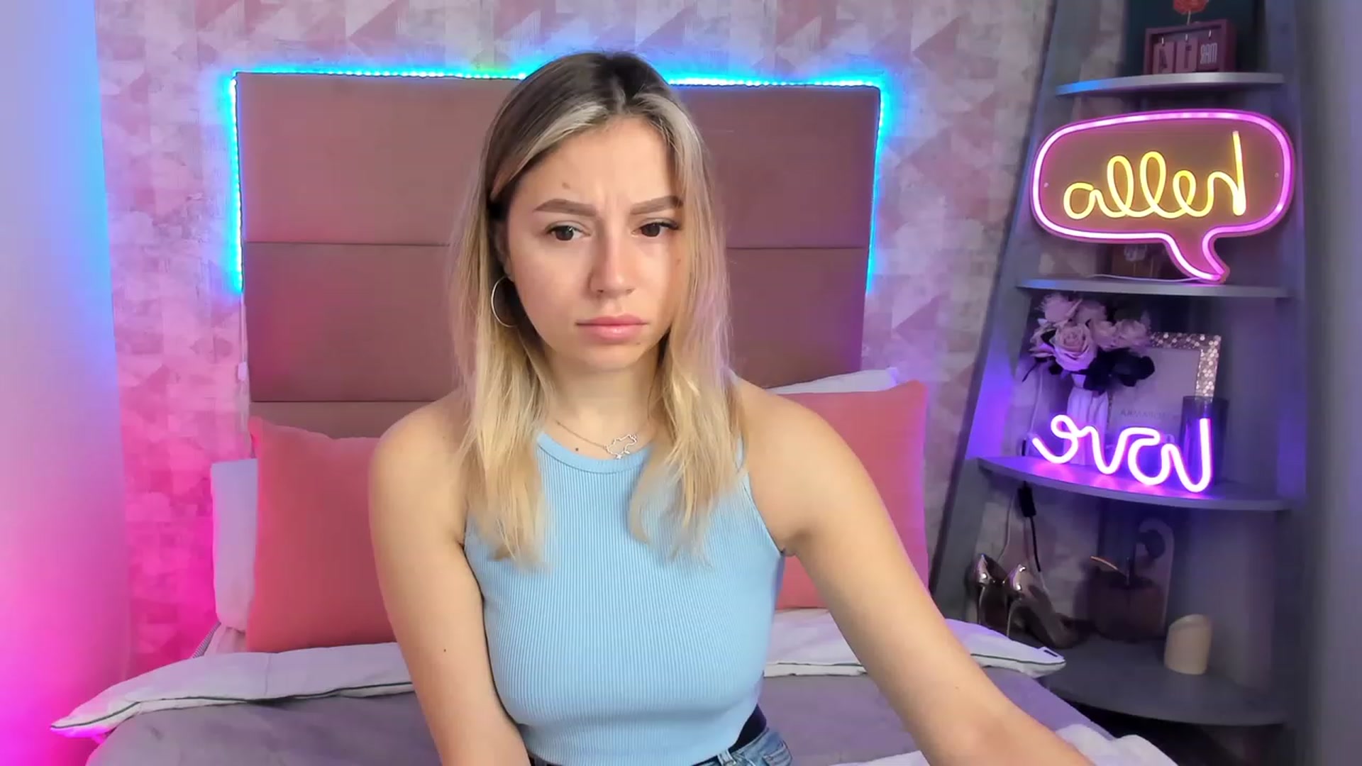 Gallery image thumbnail from SofiBloom's myfreecams stream on, 03/16/2023, 06:41 image 10 of 20