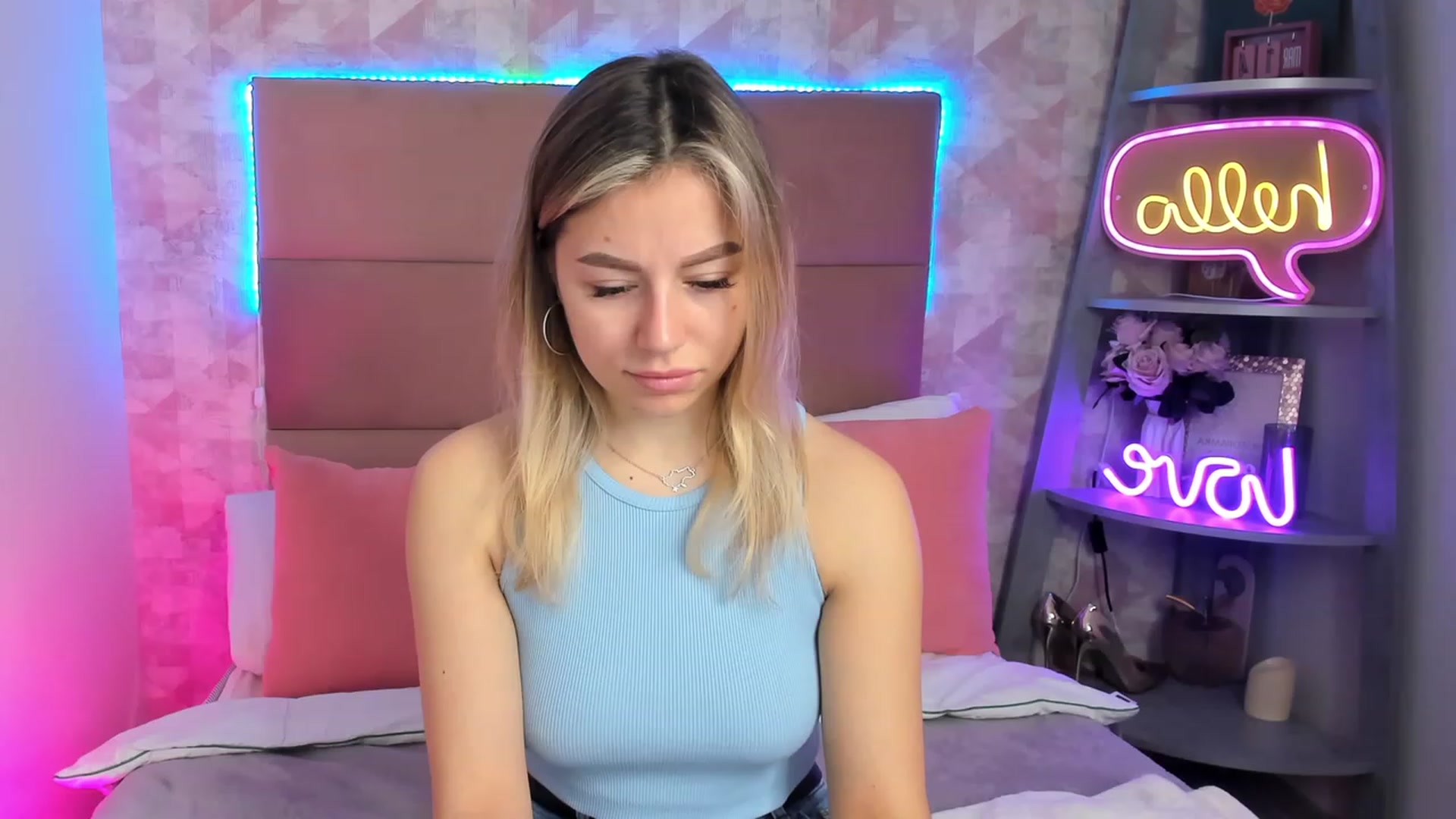 Gallery image thumbnail from SofiBloom's myfreecams stream on, 03/16/2023, 06:41 image 6 of 20