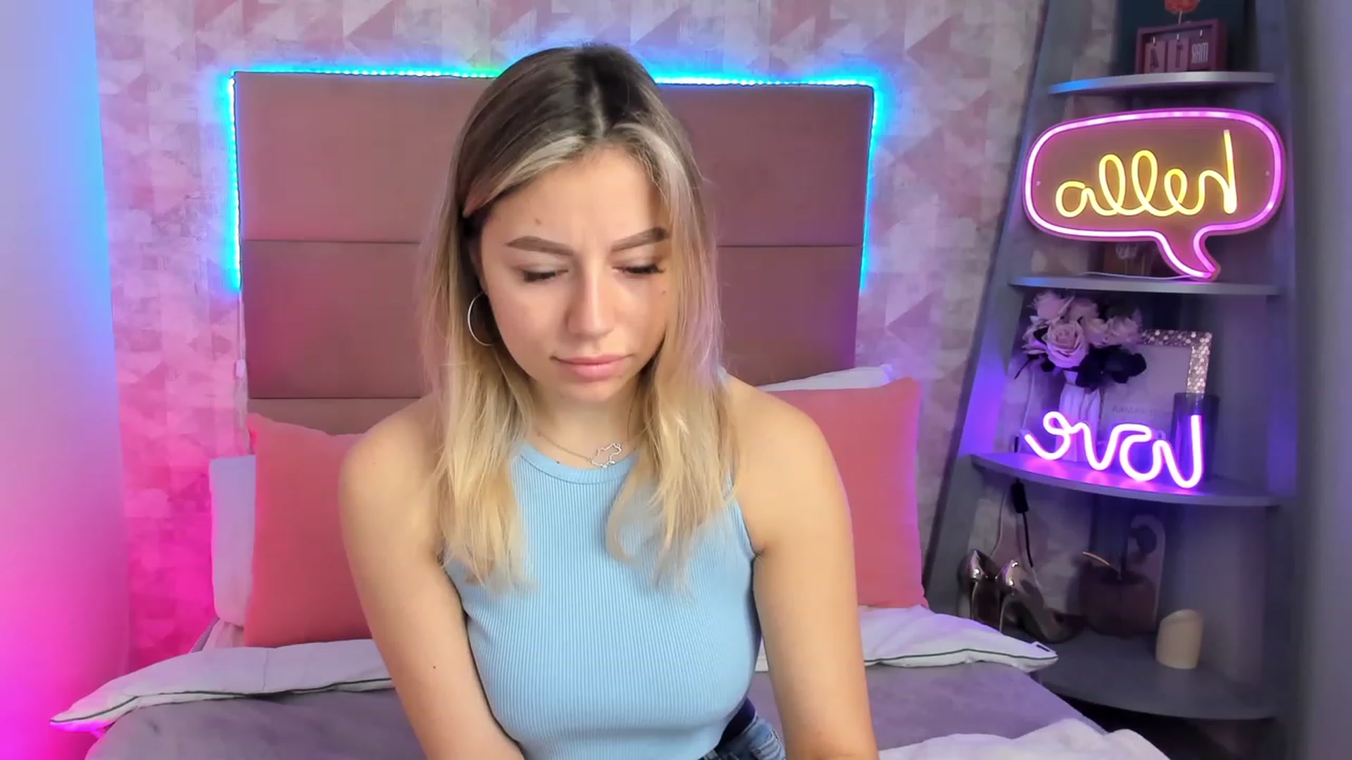 Gallery image thumbnail from SofiBloom's myfreecams stream on, 03/16/2023, 06:41 image 12 of 20
