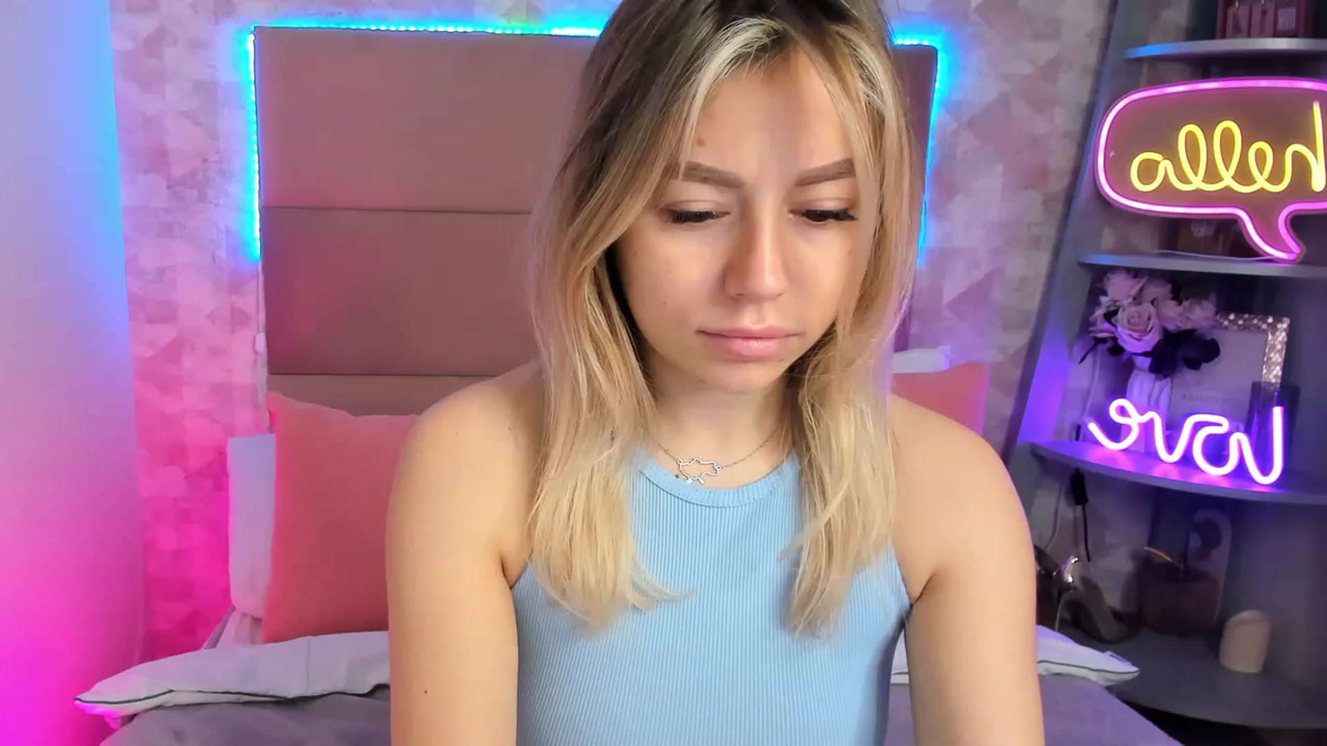 Gallery image thumbnail from SofiBloom's myfreecams stream on, 03/16/2023, 08:03 image 1 of 20