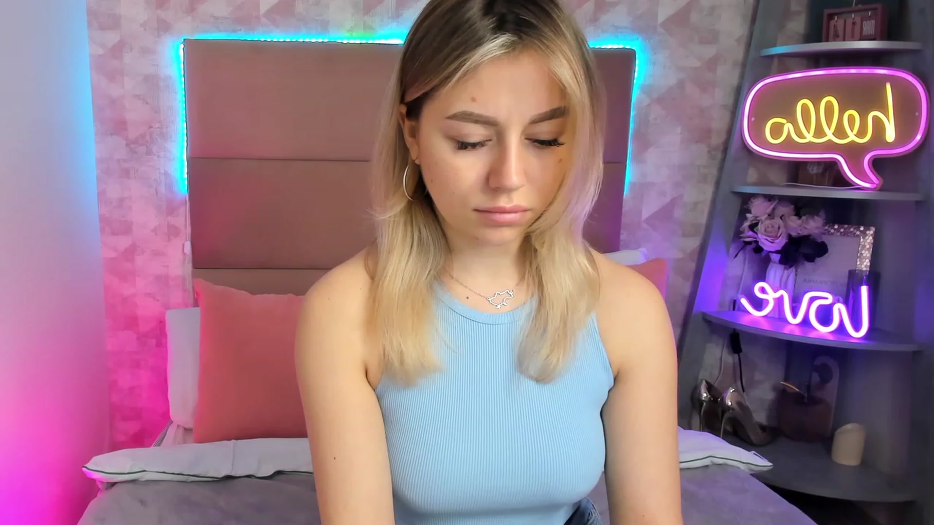 Gallery image thumbnail from SofiBloom's myfreecams stream on, 03/16/2023, 10:48 image 4 of 20