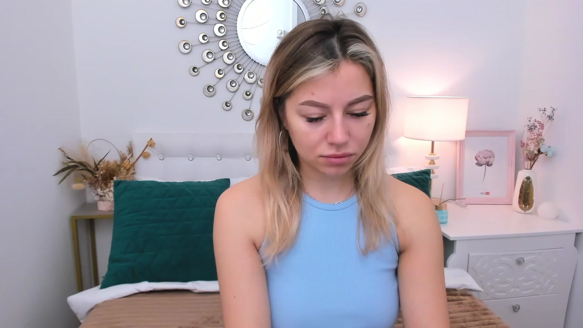 Gallery image thumbnail from SofiBloom's myfreecams stream on, 03/17/2023, 06:48 image 6 of 20
