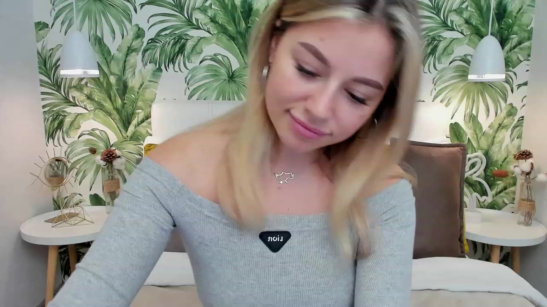 Gallery image thumbnail from SofiBloom's myfreecams stream on, 03/18/2023, 10:56 image 16 of 20