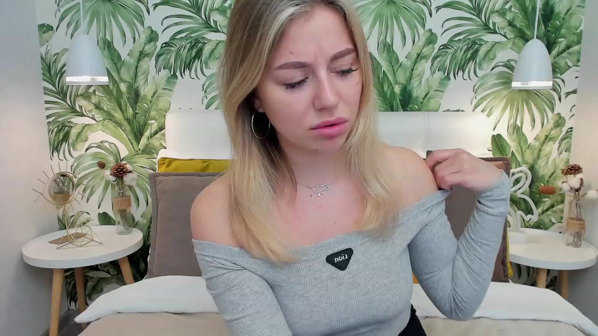 Gallery image thumbnail from SofiBloom's myfreecams stream on, 03/18/2023, 10:56 image 8 of 20