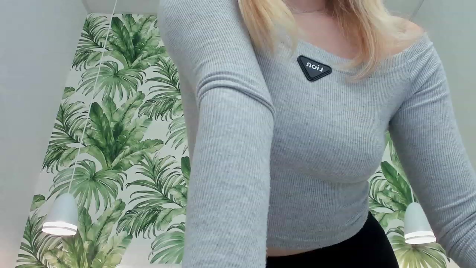 Gallery image thumbnail from SofiBloom's myfreecams stream on, 03/18/2023, 10:56 image 18 of 20