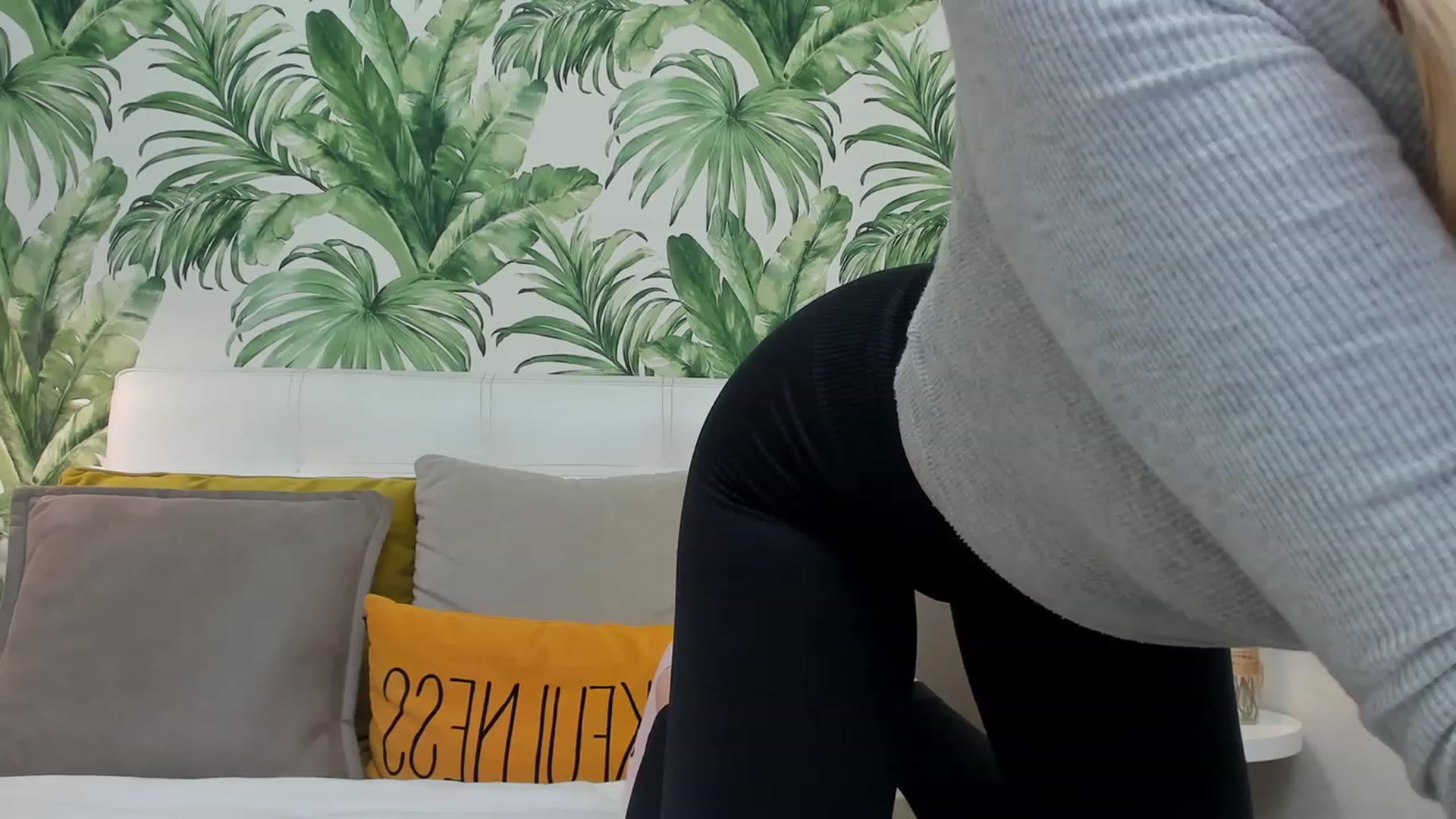 Gallery image thumbnail from SofiBloom's myfreecams stream on, 03/18/2023, 13:03 image 9 of 20