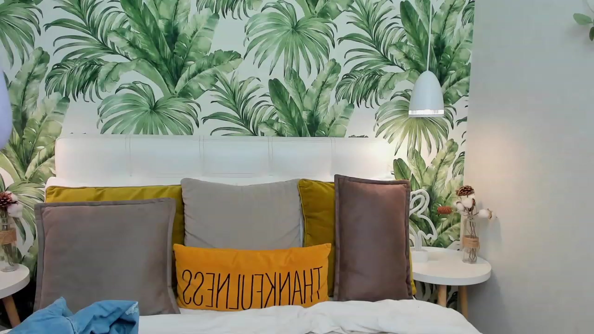 Gallery image thumbnail from SofiBloom's myfreecams stream on, 03/18/2023, 13:03 image 15 of 20