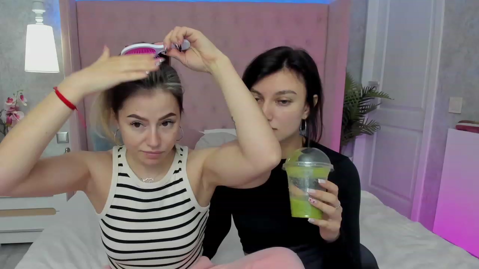 Gallery image thumbnail from SofiBloom's myfreecams stream on, 03/22/2023, 09:47 image 4 of 20