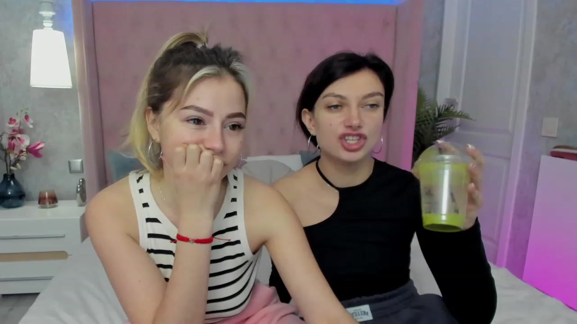 Gallery image thumbnail from SofiBloom's myfreecams stream on, 03/22/2023, 09:47 image 9 of 20