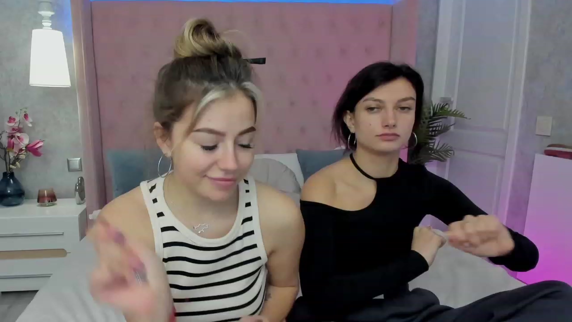Gallery image thumbnail from SofiBloom's myfreecams stream on, 03/22/2023, 09:47 image 19 of 20