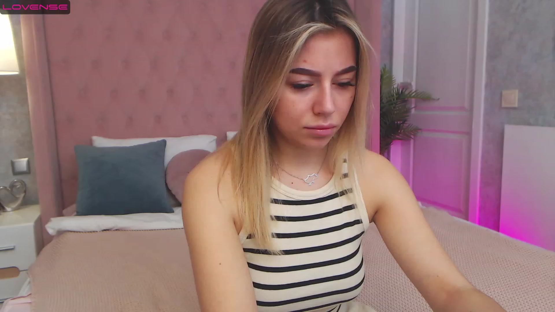 Gallery image thumbnail from SofiBloom's myfreecams stream on, 03/24/2023, 07:57 image 17 of 20