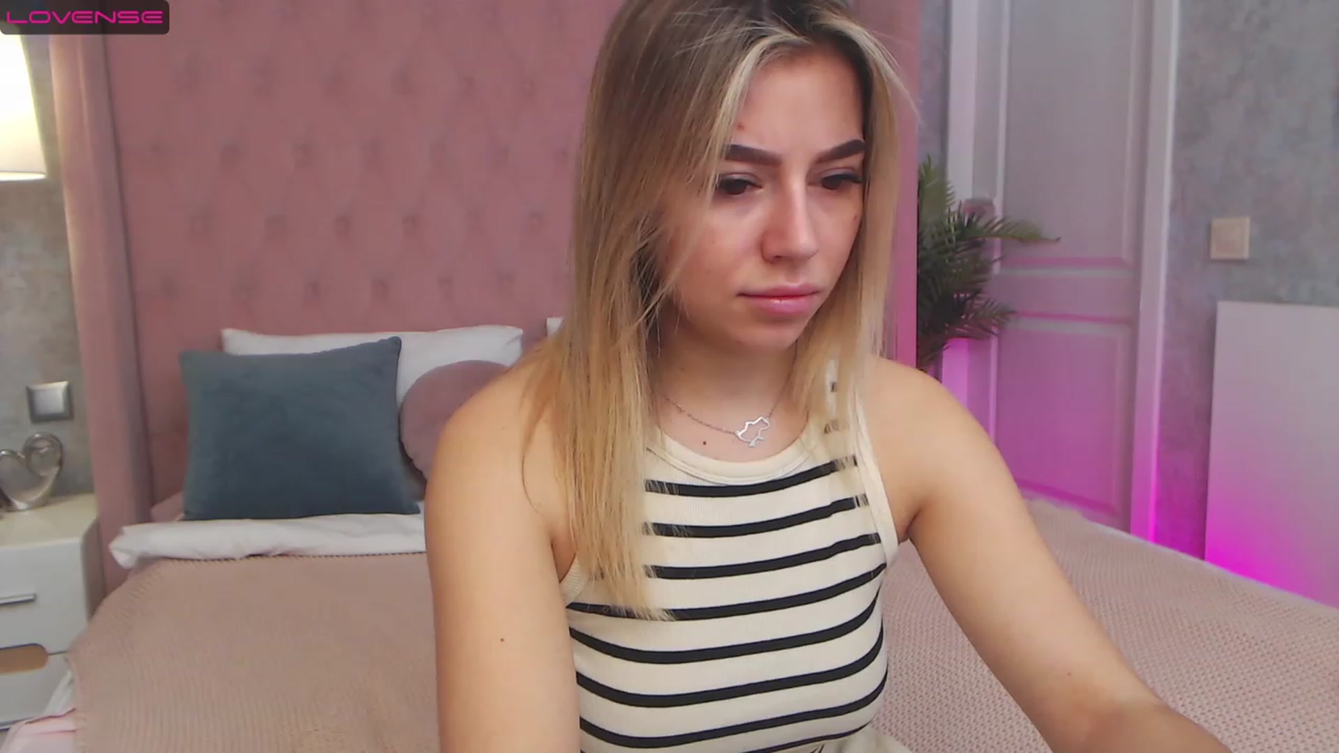 Gallery image thumbnail from SofiBloom's myfreecams stream on, 03/24/2023, 07:57 image 10 of 20
