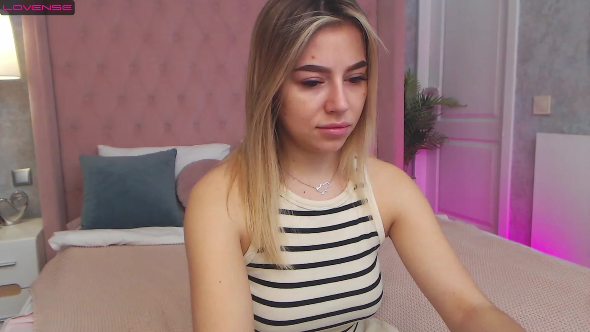 Gallery image thumbnail from SofiBloom's myfreecams stream on, 03/24/2023, 07:57 image 13 of 20